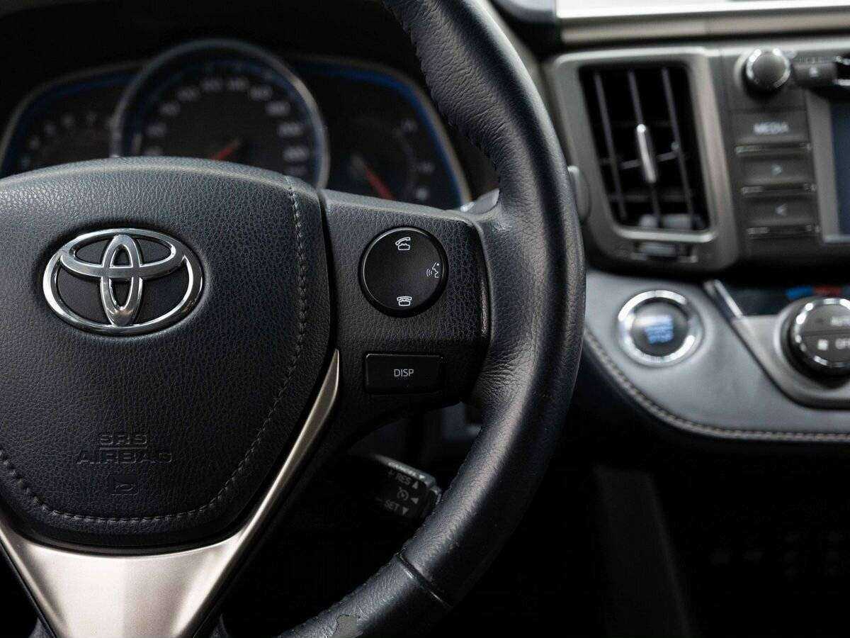 Купить Toyota RAV4 с пробегом. Фото: #15