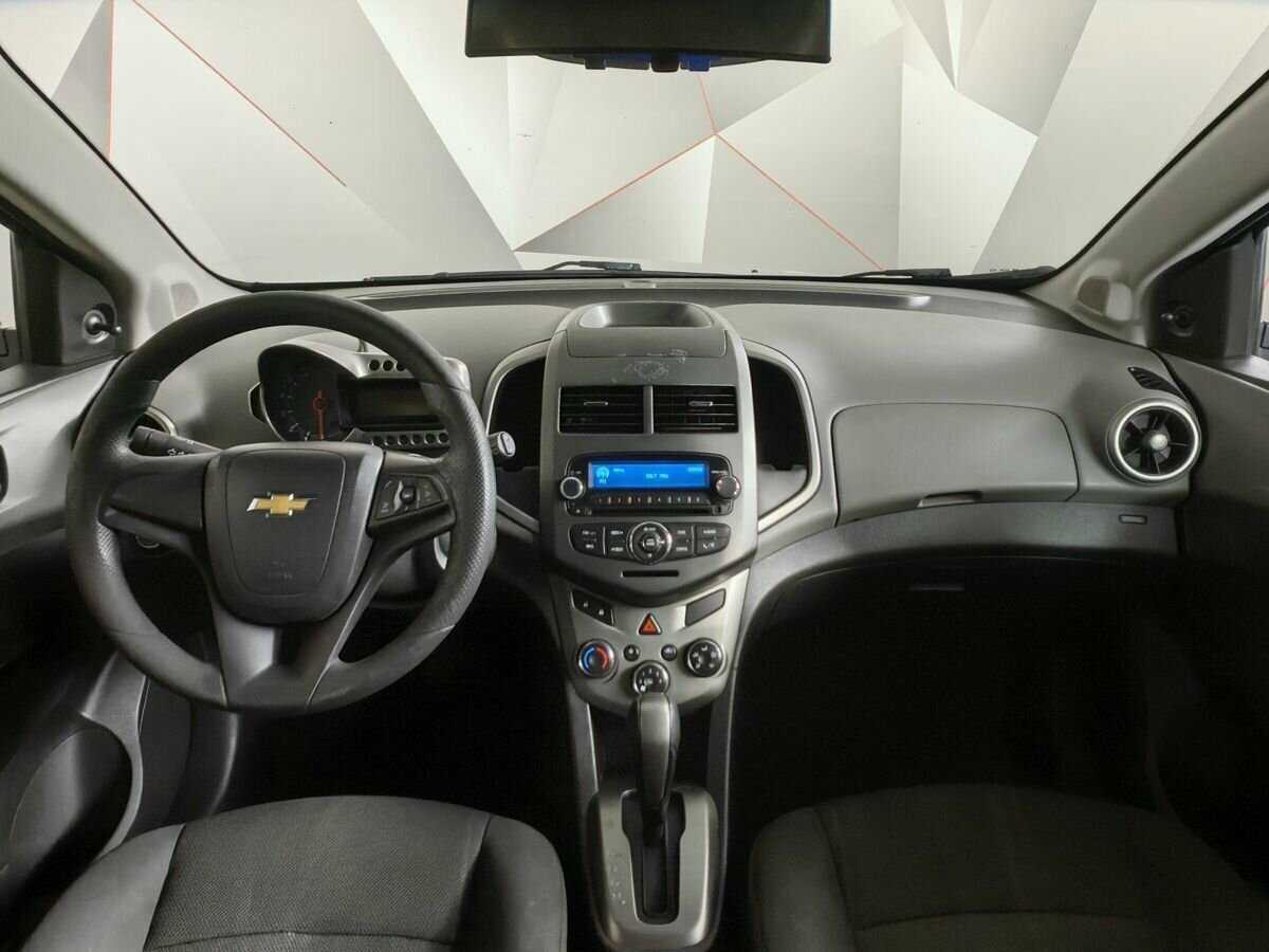 Купить Chevrolet Aveo с пробегом. Фото: #9