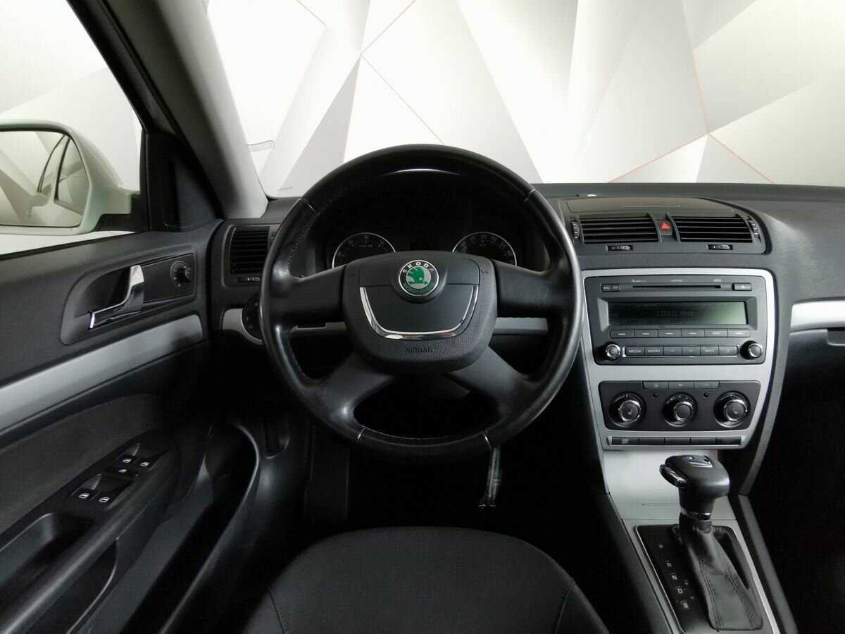 Купить Skoda Octavia с пробегом. Фото: #14