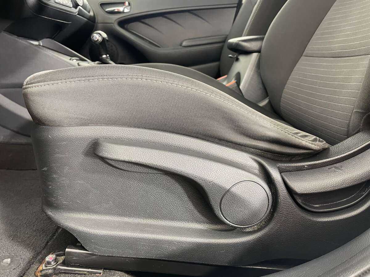 Купить Kia Cerato с пробегом. Фото: #18