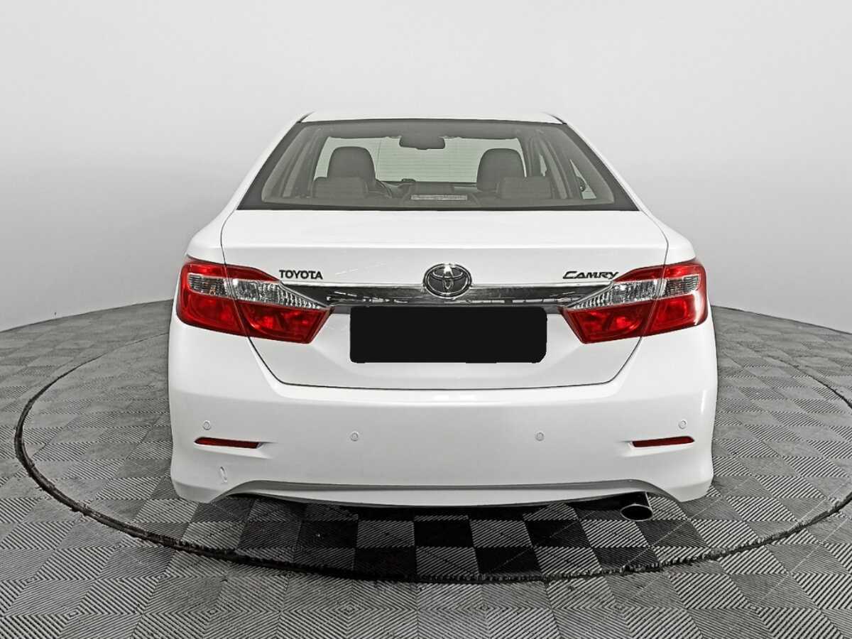 Купить Toyota Camry с пробегом. Фото: #4