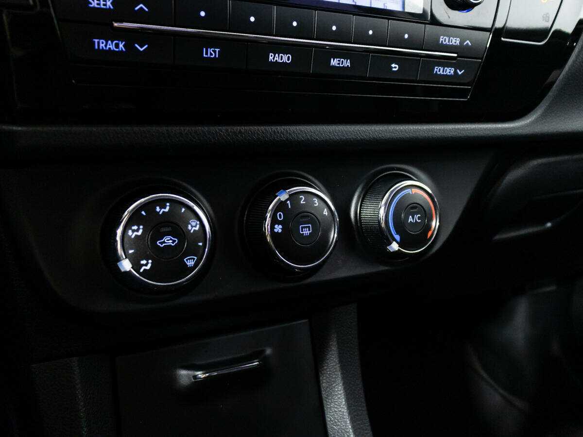 Купить Toyota Corolla с пробегом. Фото: #14