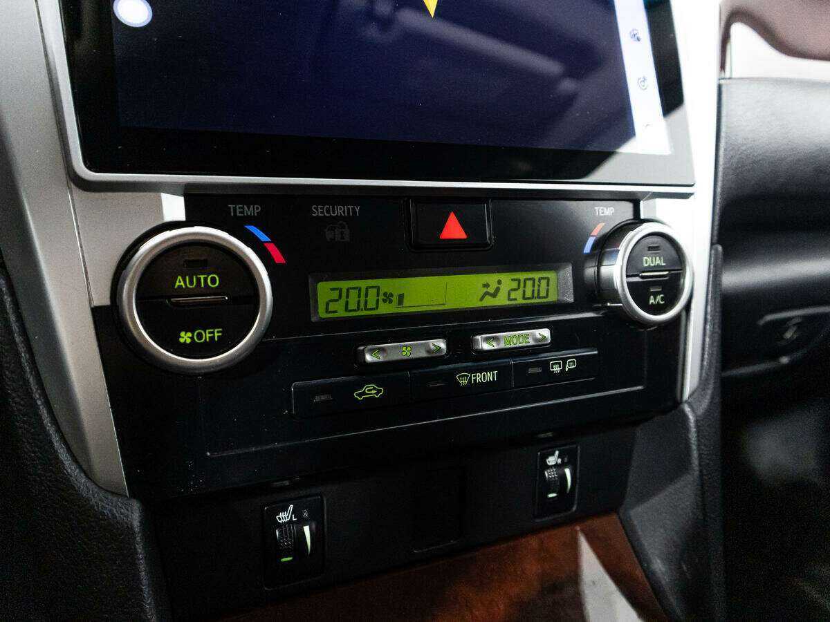 Купить Toyota Camry с пробегом. Фото: #14