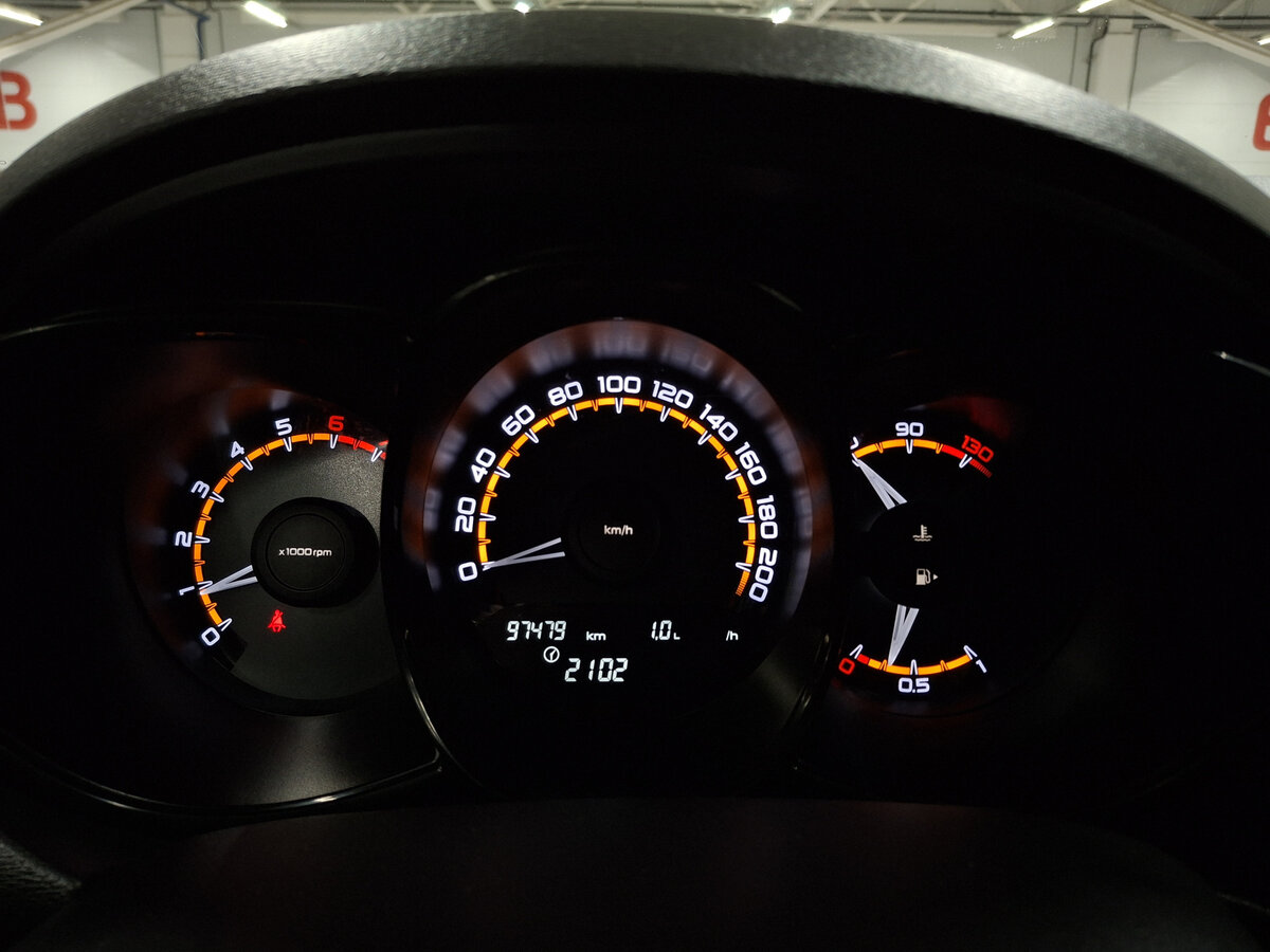 Купить Lada (ВАЗ) Vesta с пробегом. Фото: #12