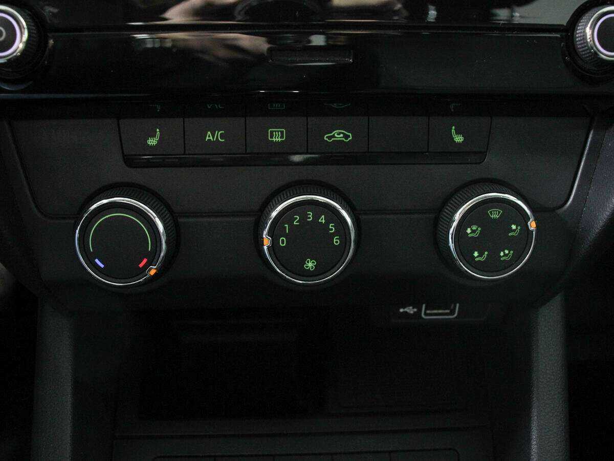 Купить Skoda Octavia с пробегом. Фото: #13