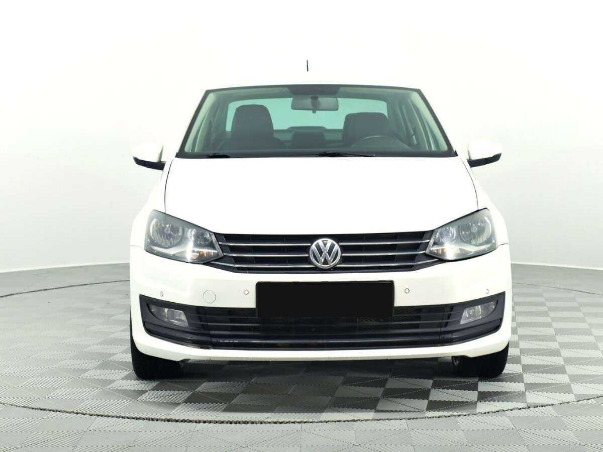 Купить Volkswagen Polo с пробегом. Фото: #1