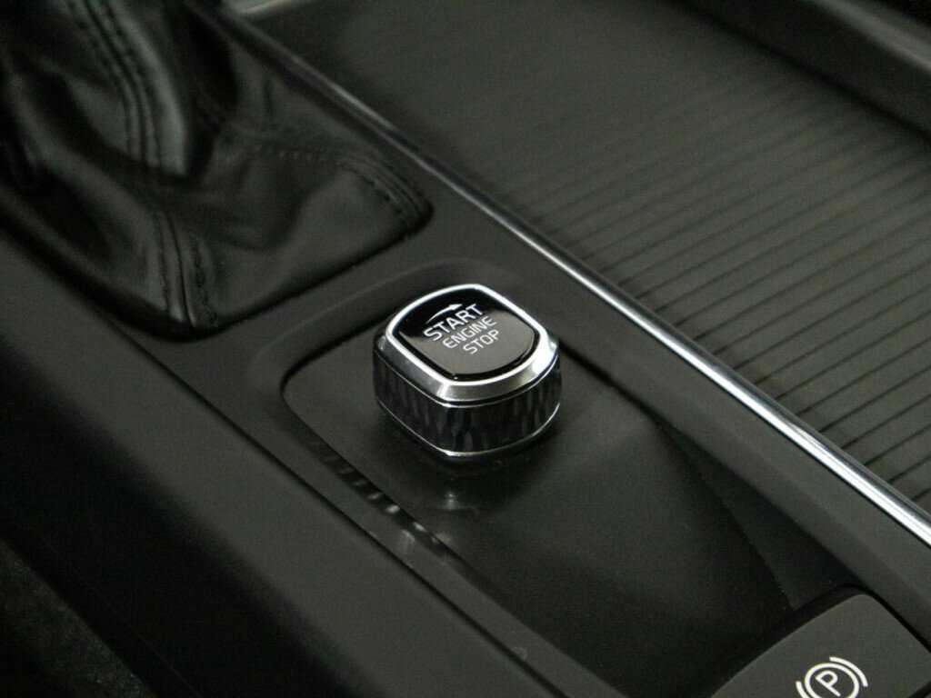 Купить Volvo V60 с пробегом. Фото: #18