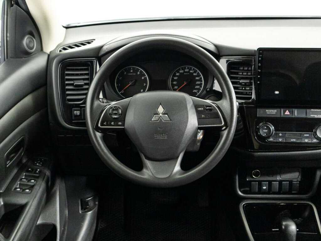 Купить Mitsubishi Outlander с пробегом. Фото: #16