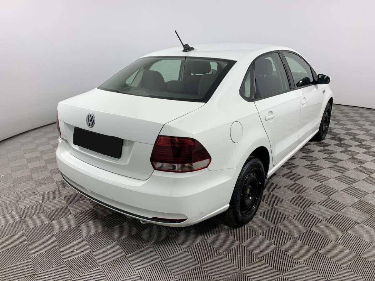 Купить Volkswagen Polo с пробегом. Фото: #4