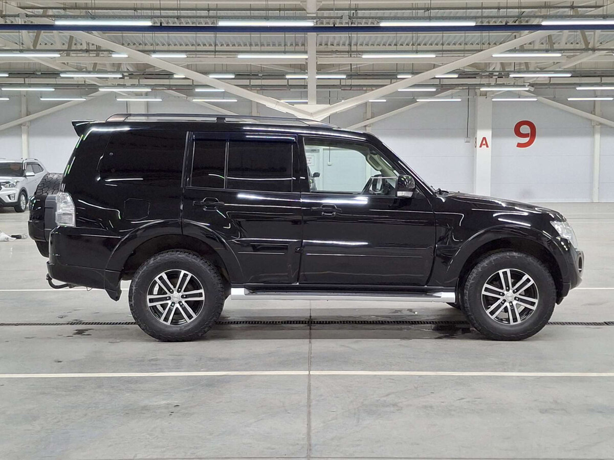 Купить Mitsubishi Pajero с пробегом. Фото: #3