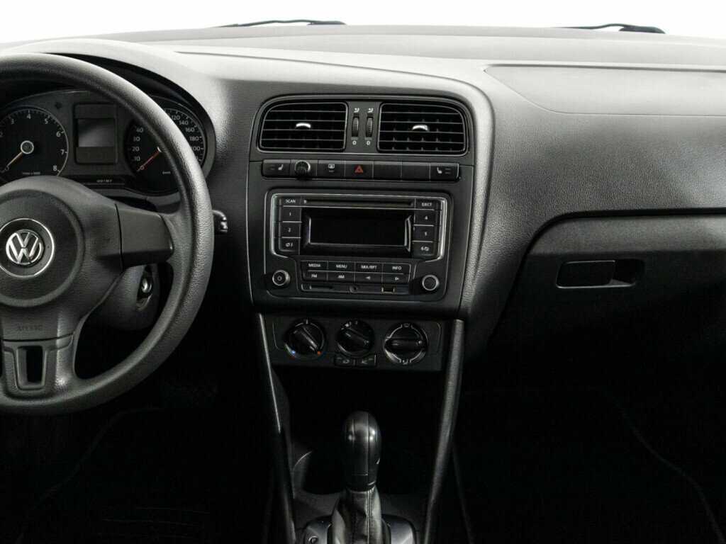 Купить Volkswagen Polo с пробегом. Фото: #13