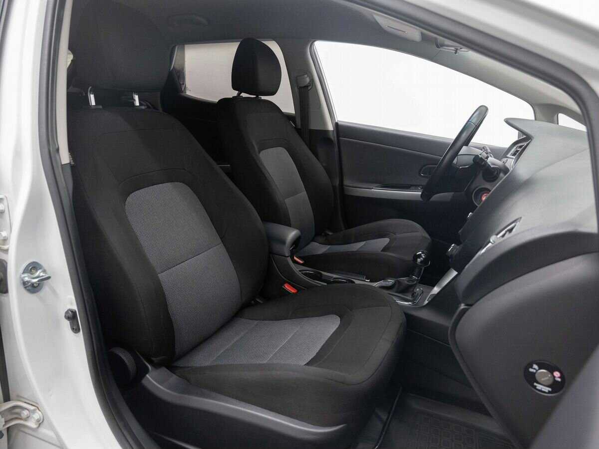 Купить Kia Ceed с пробегом. Фото: #13