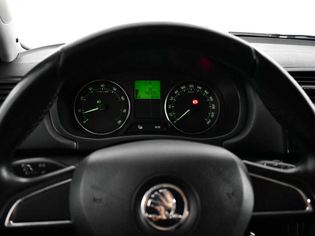 Купить Skoda Fabia с пробегом. Фото: #10