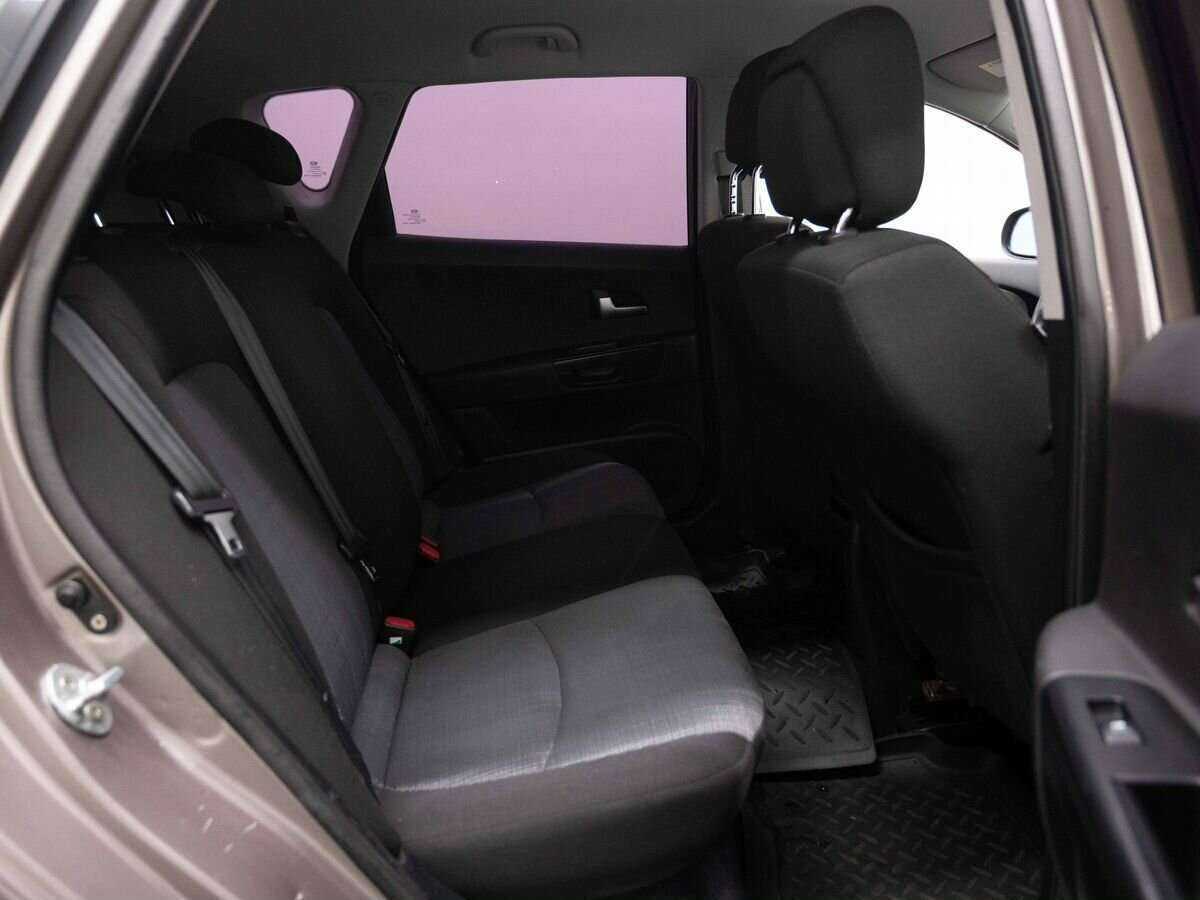 Купить Kia Ceed с пробегом. Фото: #9