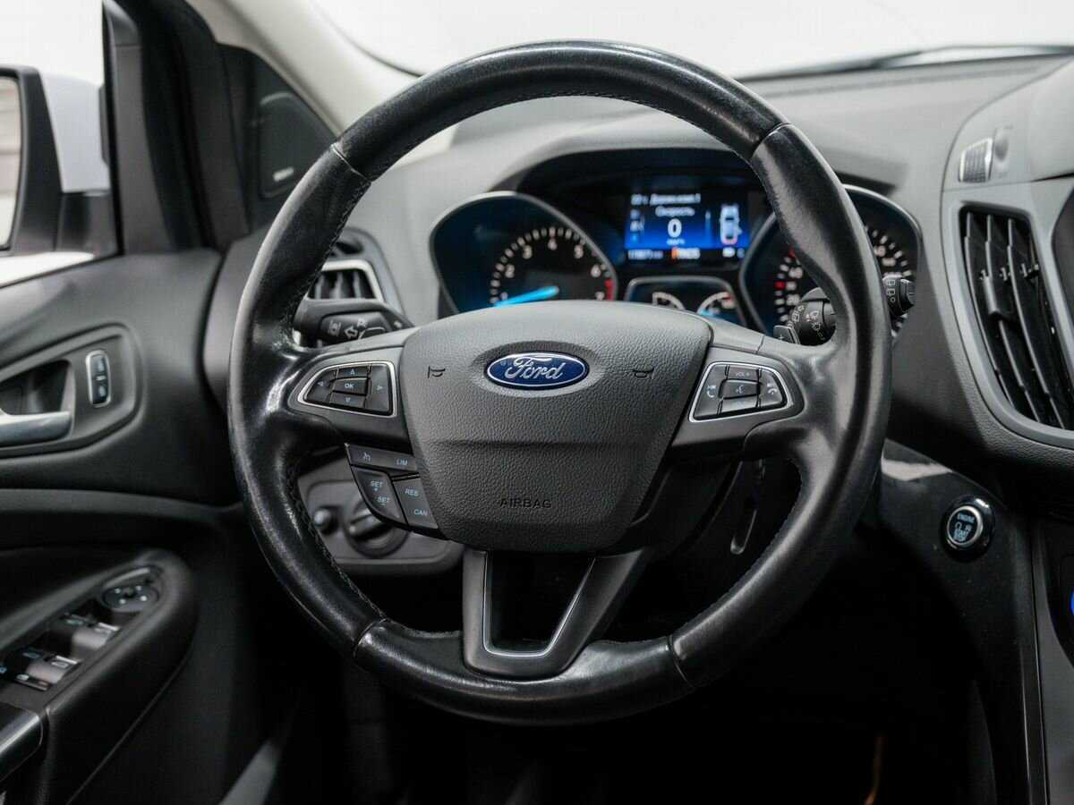 Купить Ford Kuga с пробегом. Фото: #10