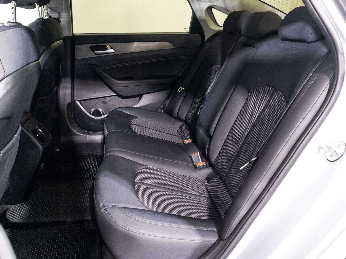 Купить Hyundai Sonata с пробегом. Фото: #9