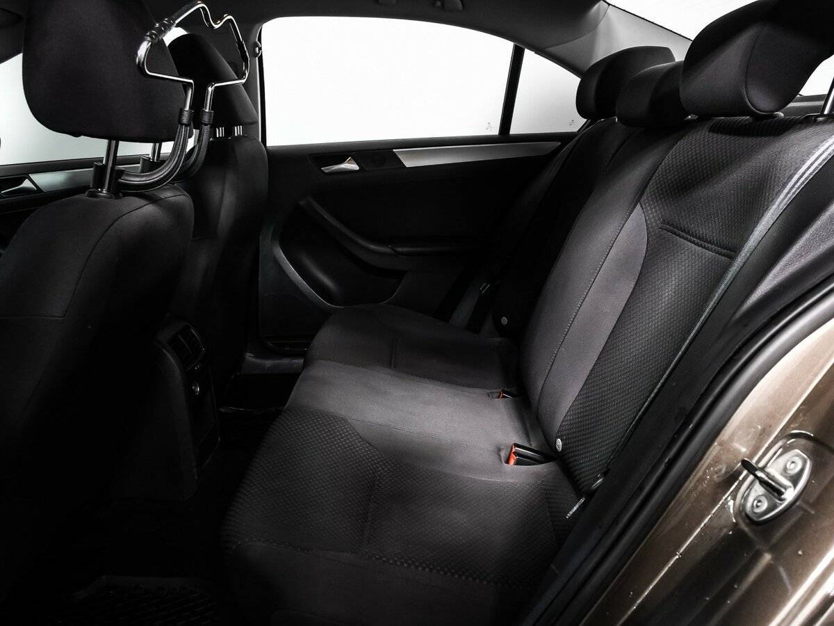 Купить Volkswagen Jetta с пробегом. Фото: #12