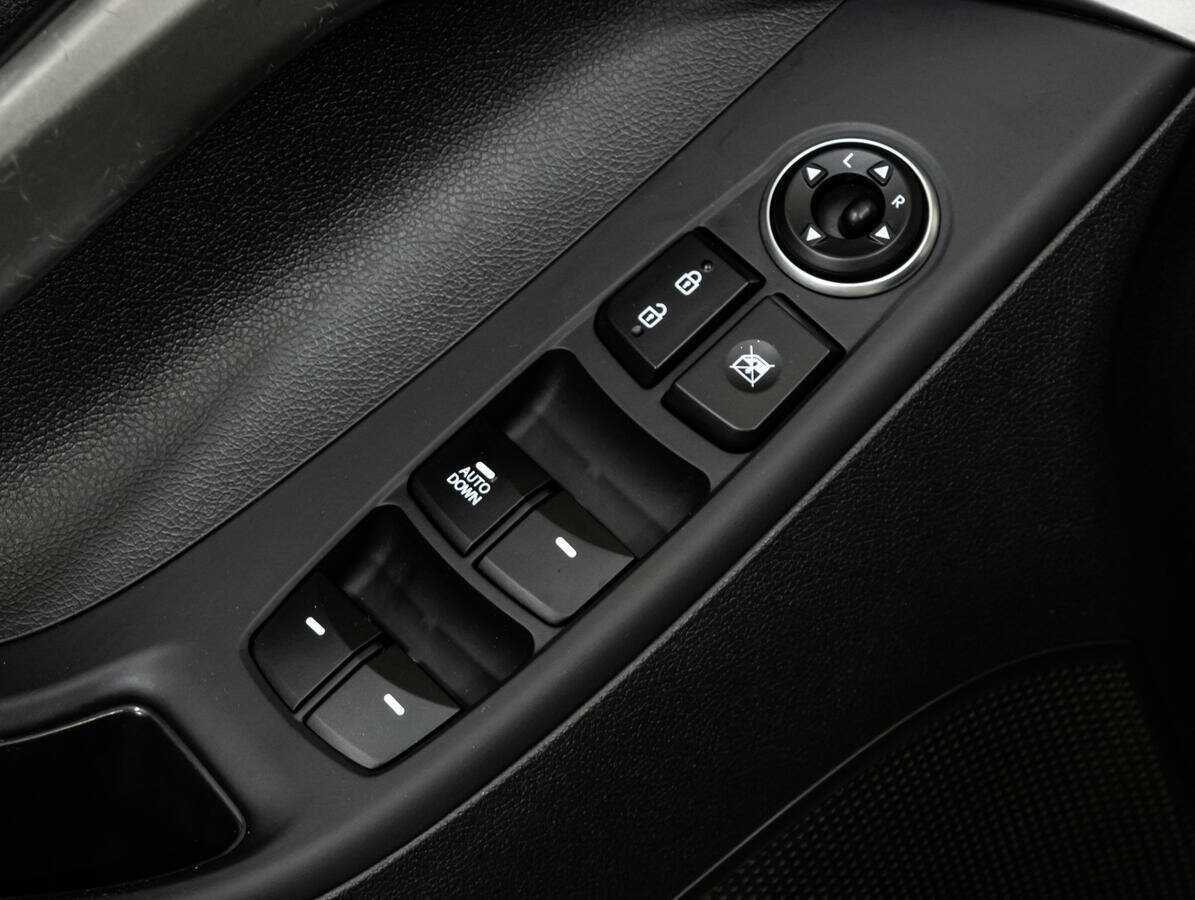 Купить Hyundai Elantra с пробегом. Фото: #14