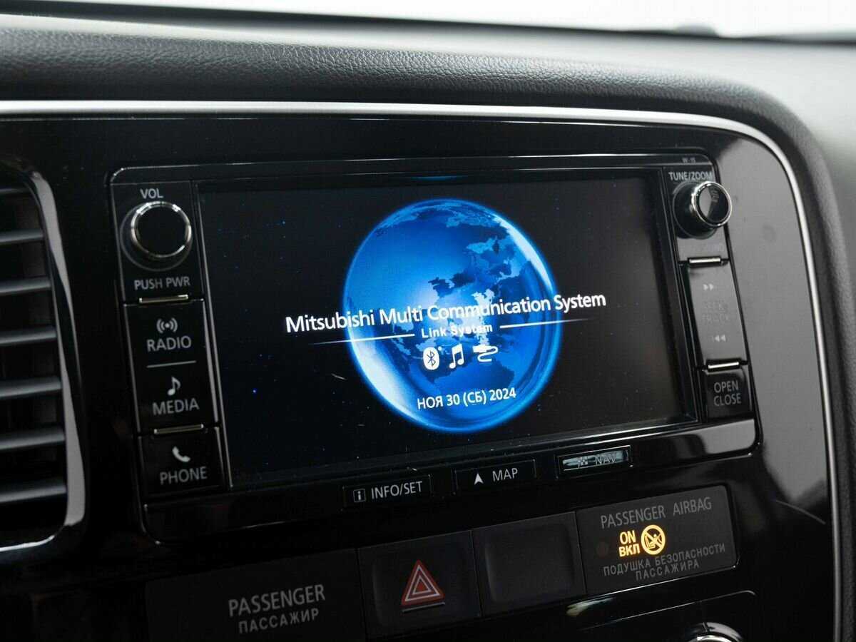 Купить Mitsubishi Outlander с пробегом. Фото: #21