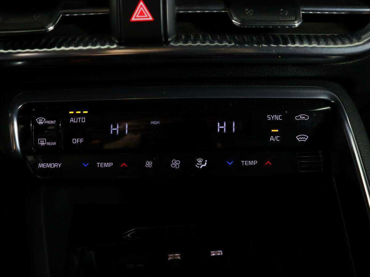 Купить Kia K5 с пробегом. Фото: #22