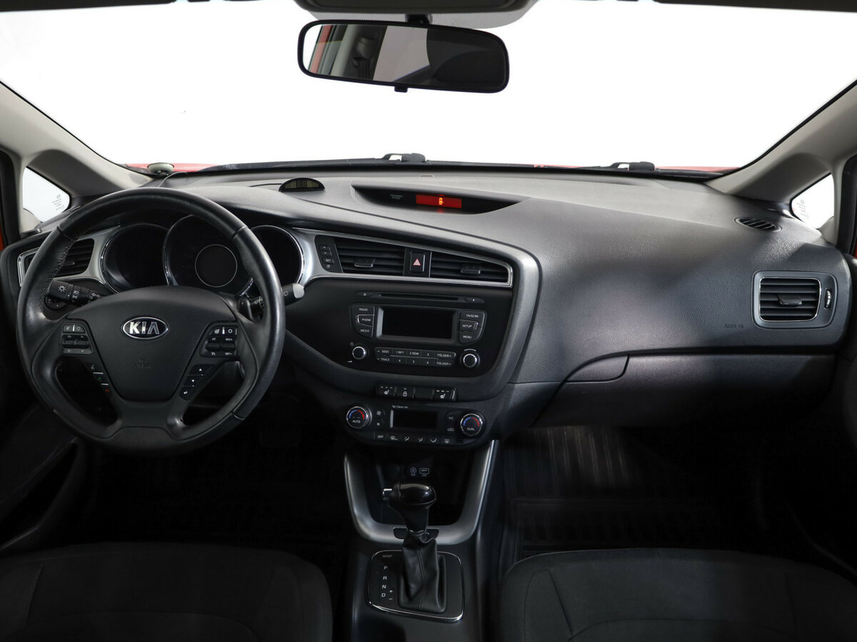 Купить Kia Ceed с пробегом. Фото: #7