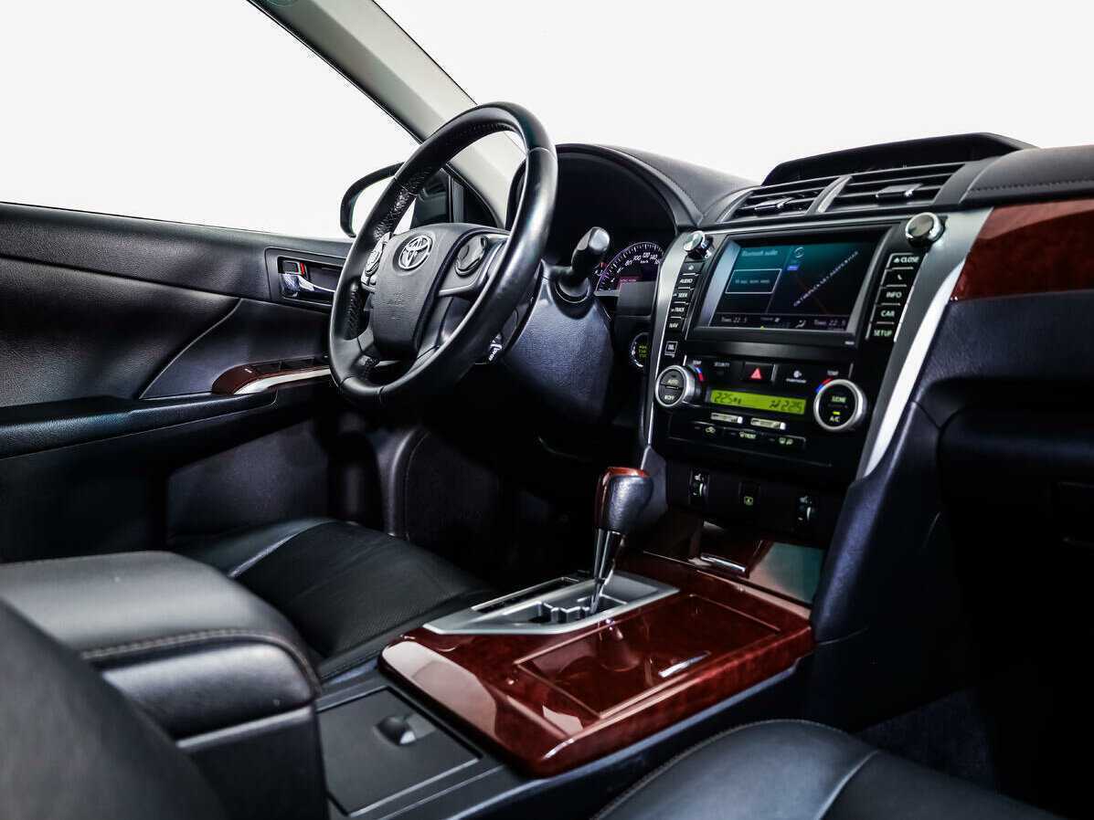 Купить Toyota Camry с пробегом. Фото: #7