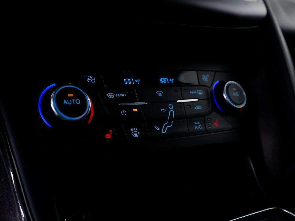 Купить Ford Focus с пробегом. Фото: #14