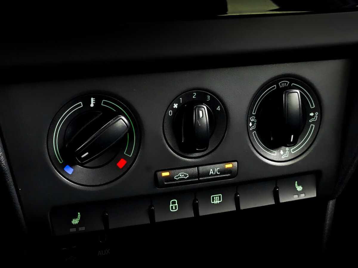 Купить Skoda Rapid с пробегом. Фото: #24