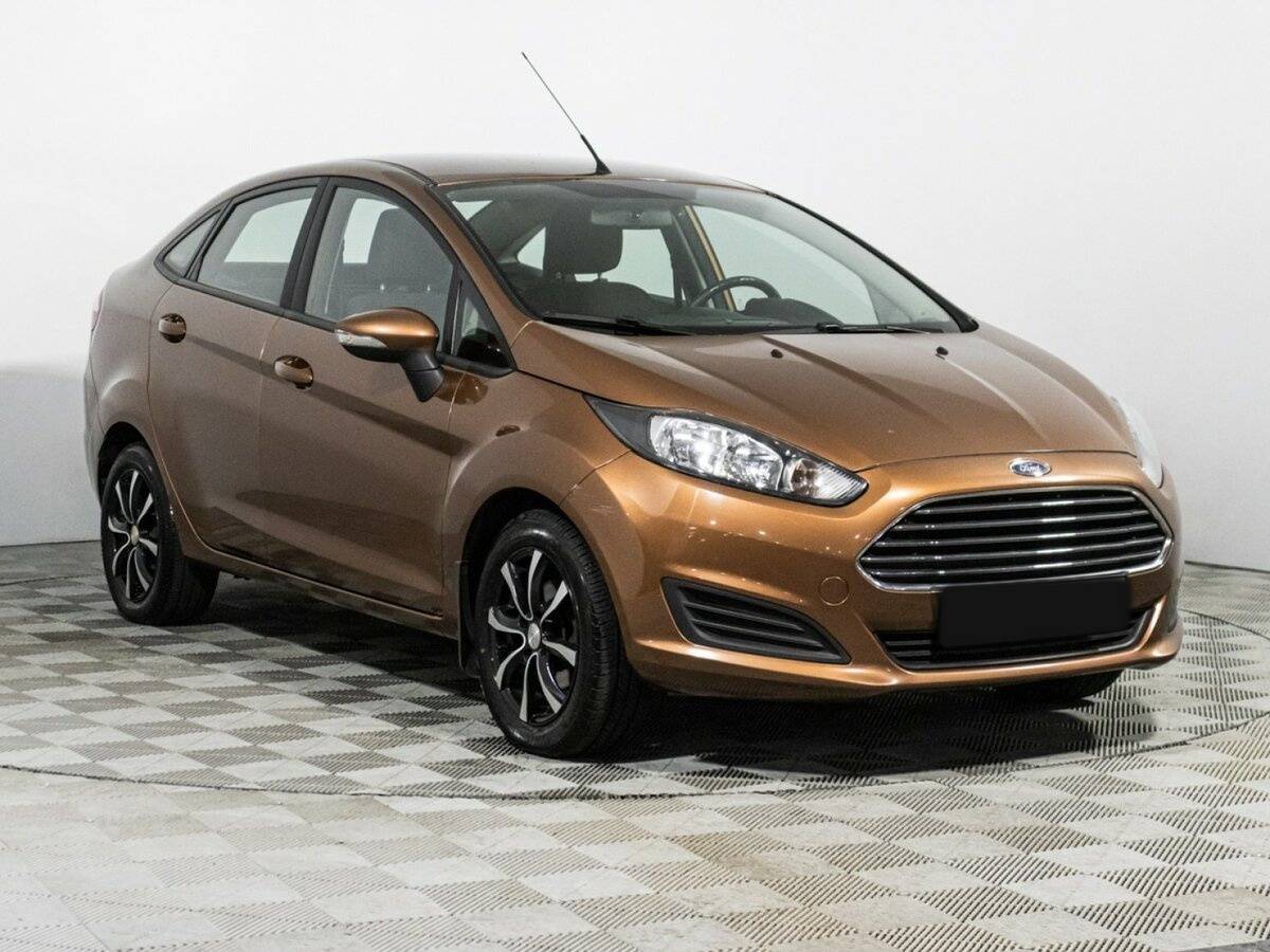Купить Ford Fiesta с пробегом. Фото: #2
