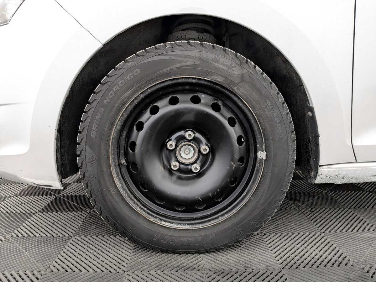 Купить Skoda Rapid с пробегом. Фото: #17