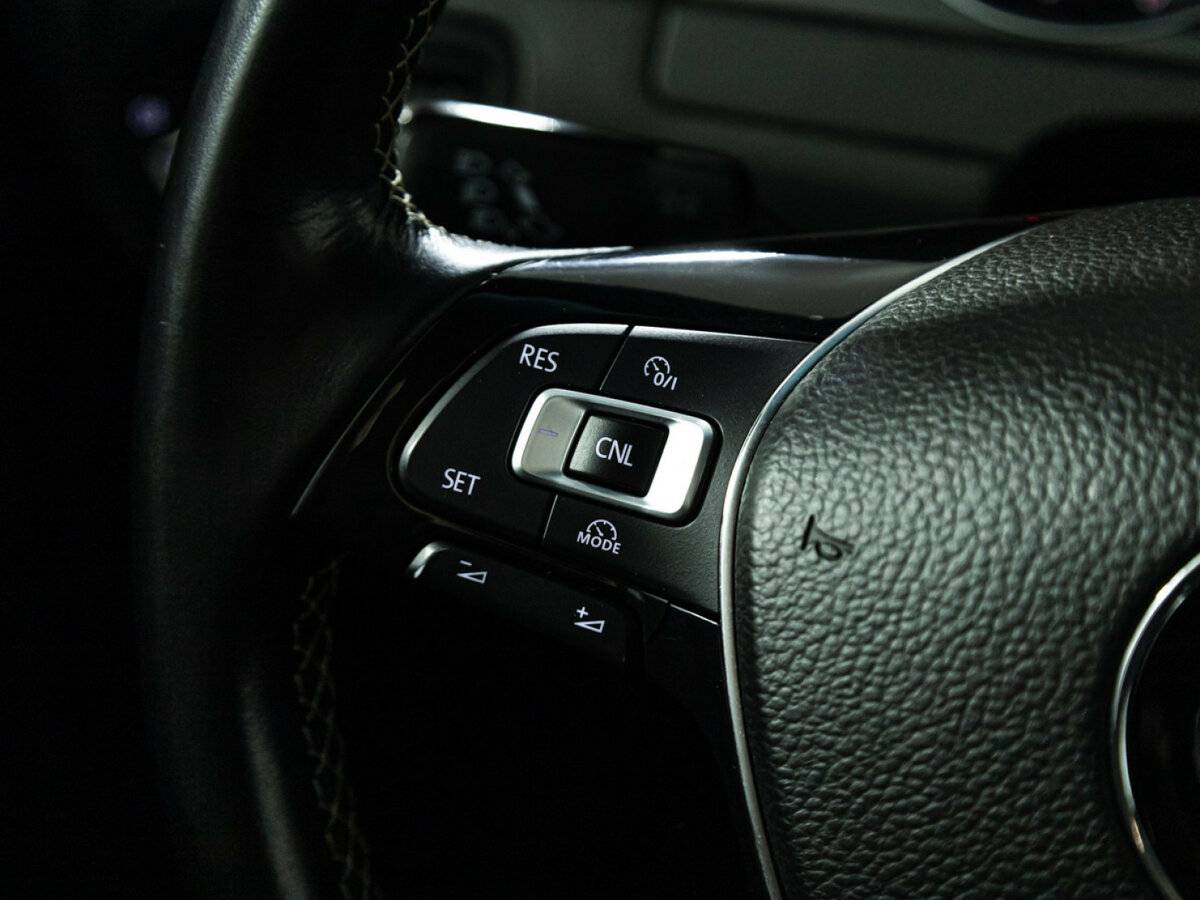 Купить Volkswagen Golf с пробегом. Фото: #14