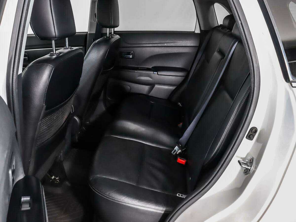 Купить Peugeot 4008 с пробегом. Фото: #11