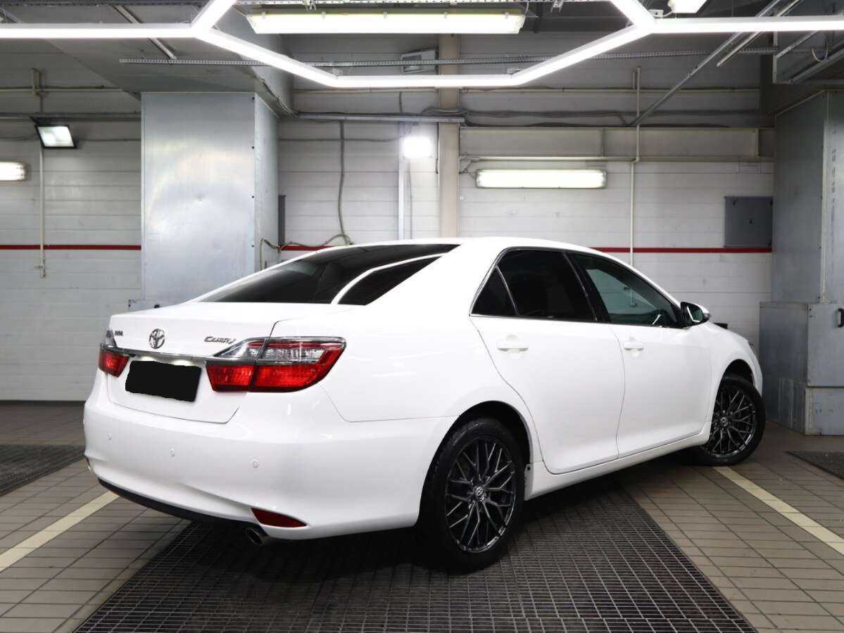 Купить Toyota Camry с пробегом. Фото: #1