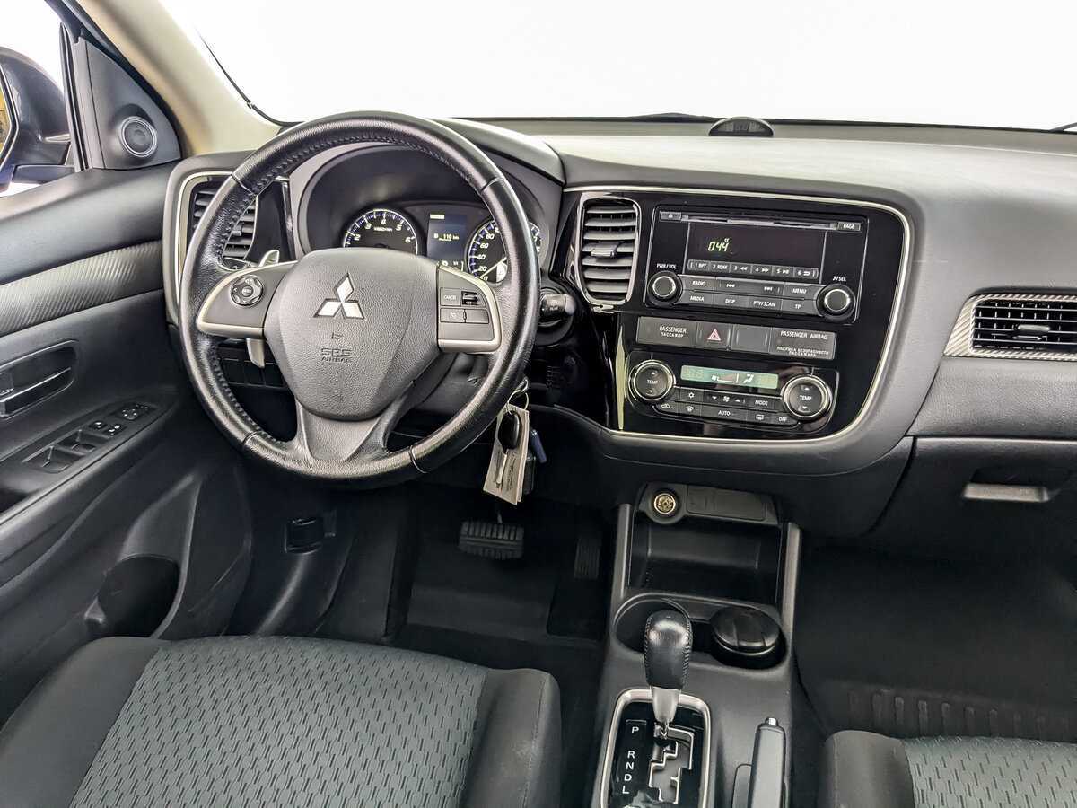 Купить Mitsubishi Outlander с пробегом. Фото: #20