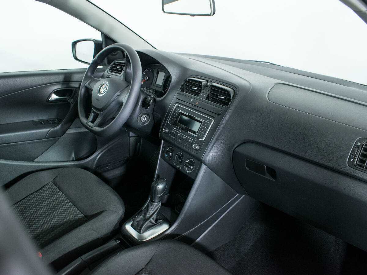 Купить Volkswagen Polo с пробегом. Фото: #8