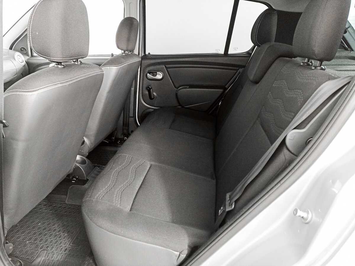 Купить Renault Sandero с пробегом. Фото: #9