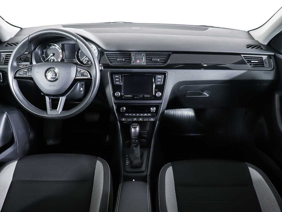 Купить Skoda Rapid с пробегом. Фото: #12