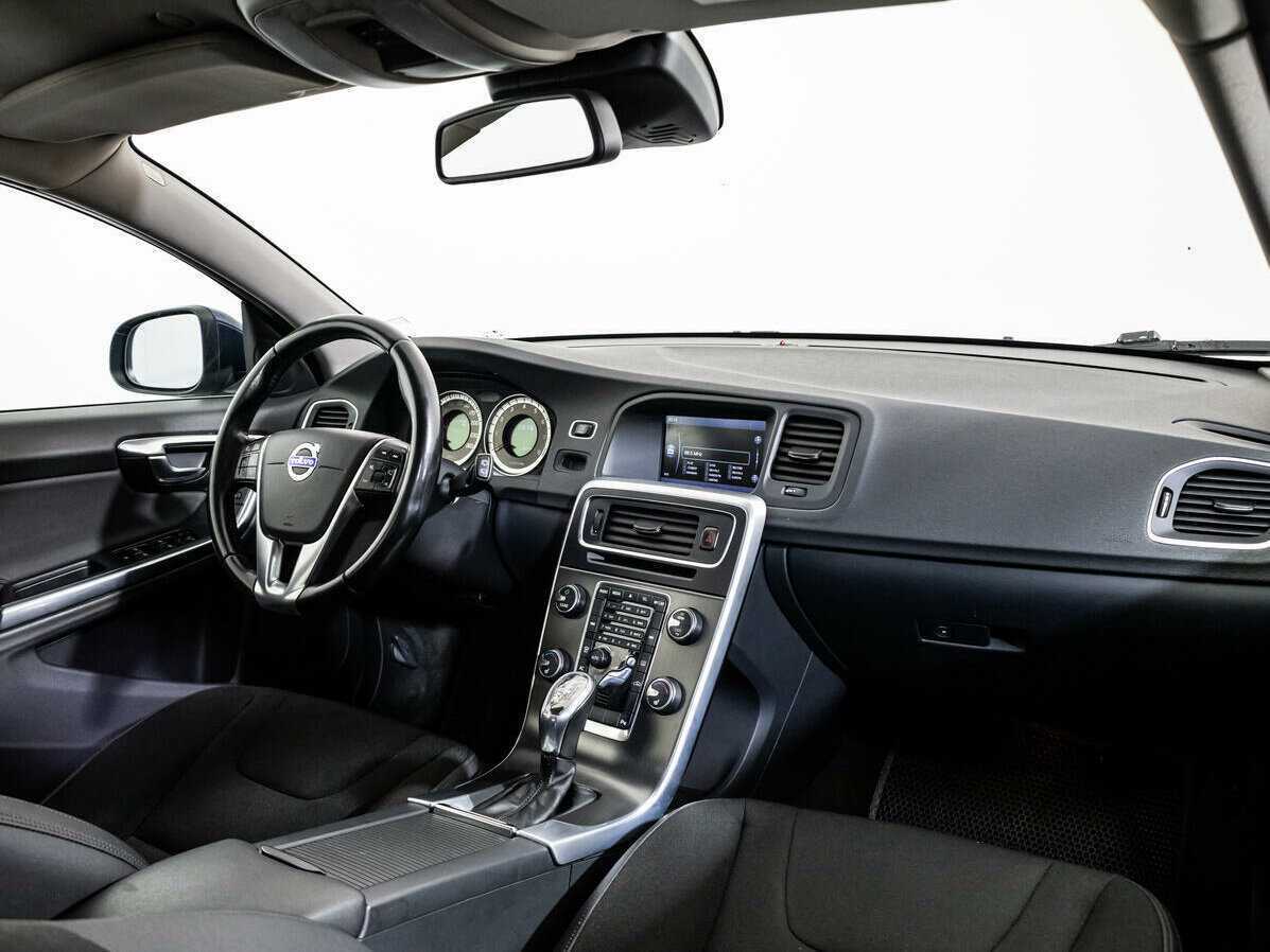 Купить Volvo V60 с пробегом. Фото: #8