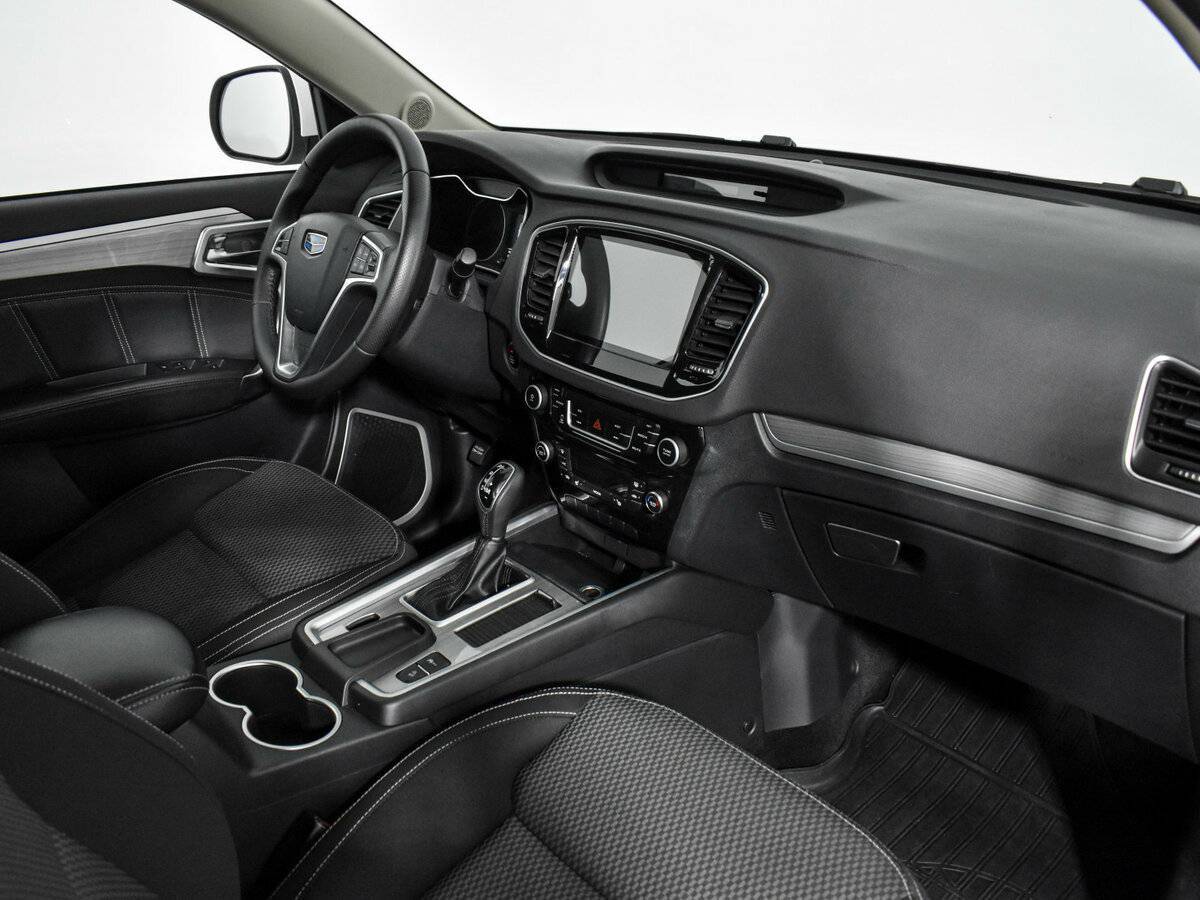 Купить Geely Emgrand X7 с пробегом. Фото: #10