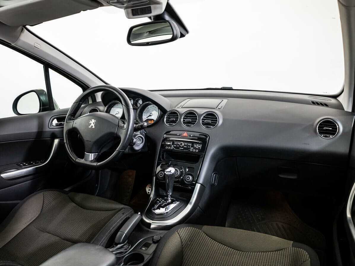Купить Peugeot 308 с пробегом. Фото: #8