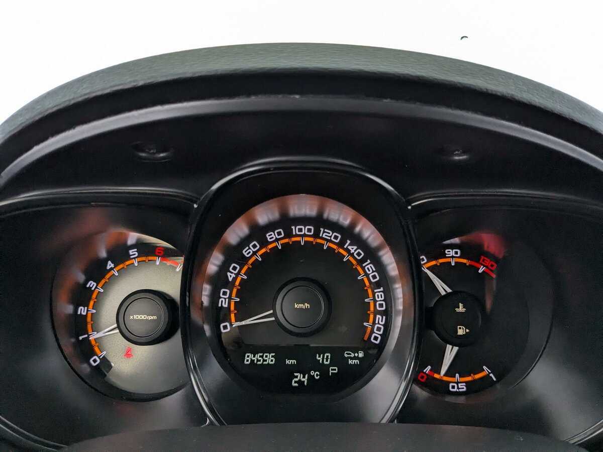 Купить Lada (ВАЗ) Vesta с пробегом. Фото: #9