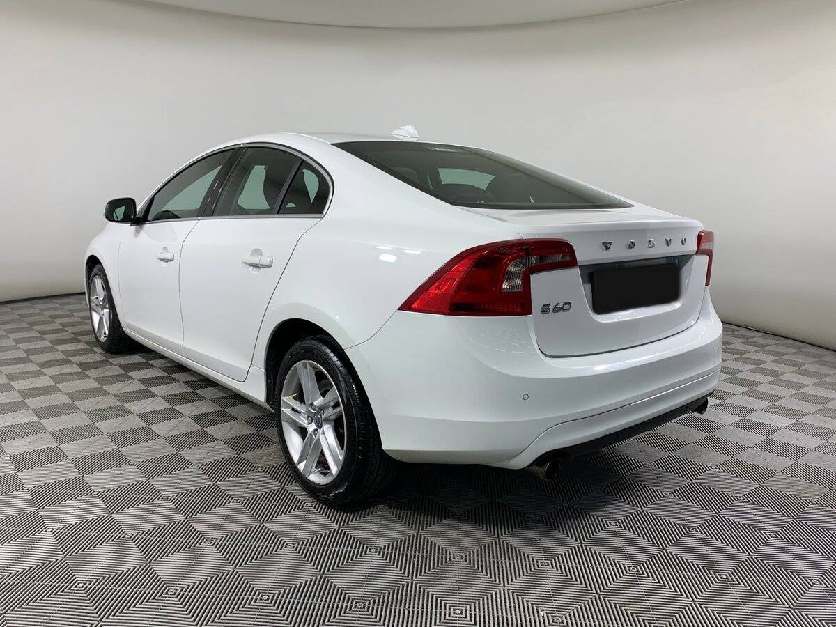 Купить Volvo S60 с пробегом. Фото: #6