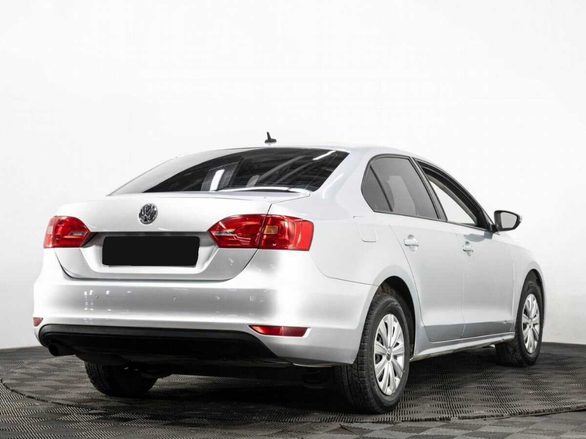 Купить Volkswagen Jetta с пробегом. Фото: #3