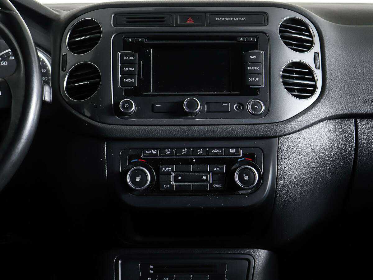 Купить Volkswagen Tiguan с пробегом. Фото: #11