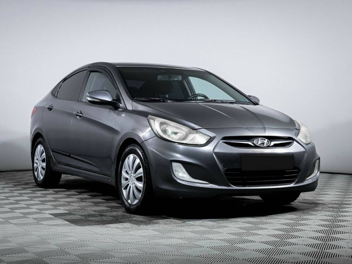 Купить Hyundai Solaris с пробегом. Фото: #2