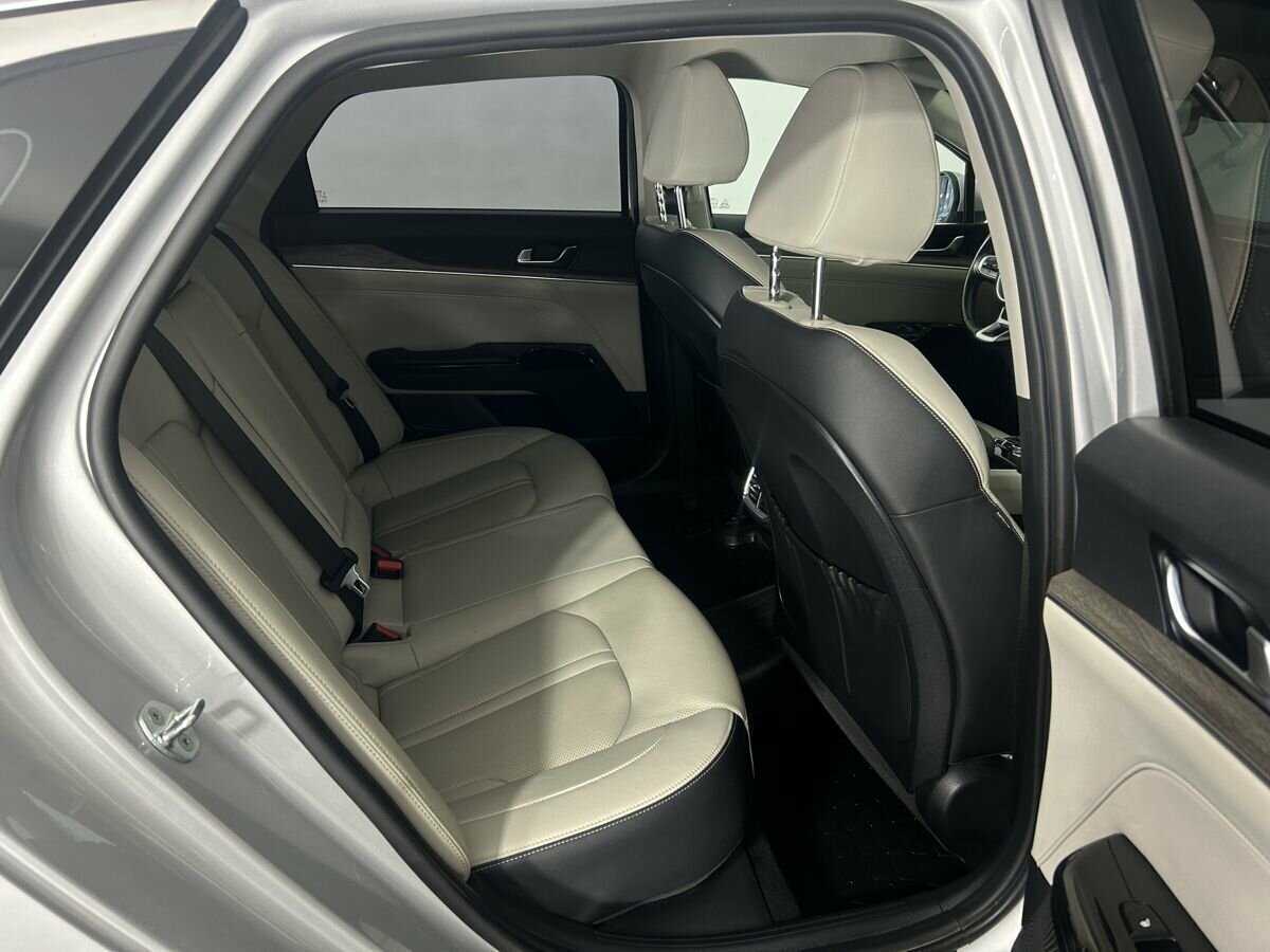 Купить Kia K5 с пробегом. Фото: #13