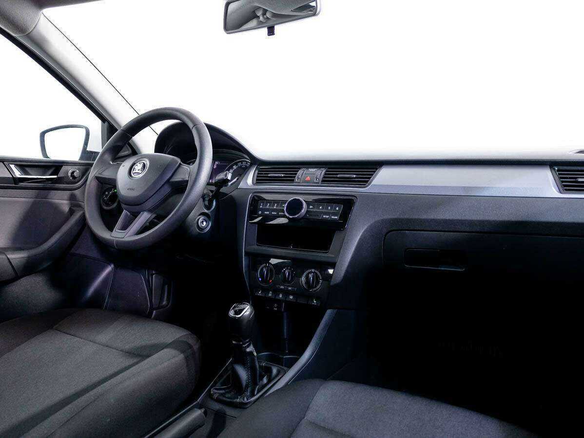 Купить Skoda Rapid с пробегом. Фото: #7