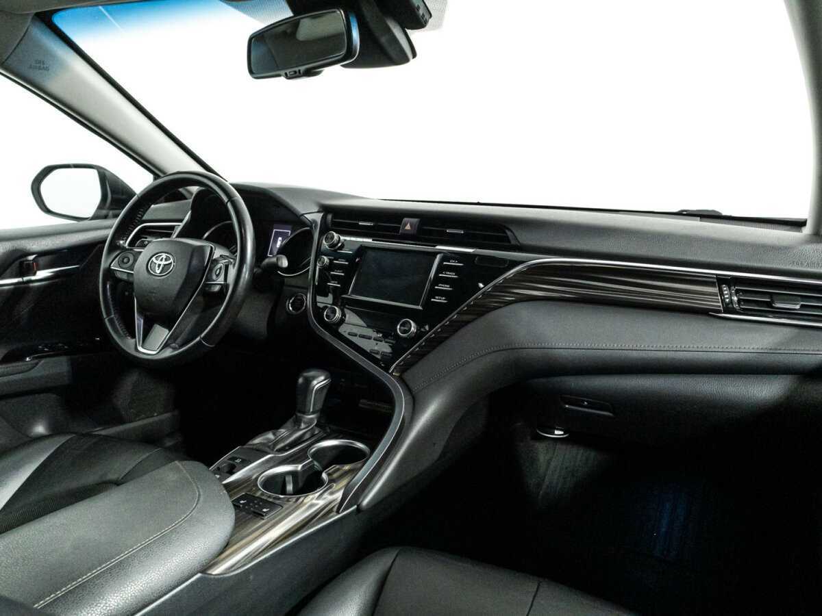 Купить Toyota Camry с пробегом. Фото: #8
