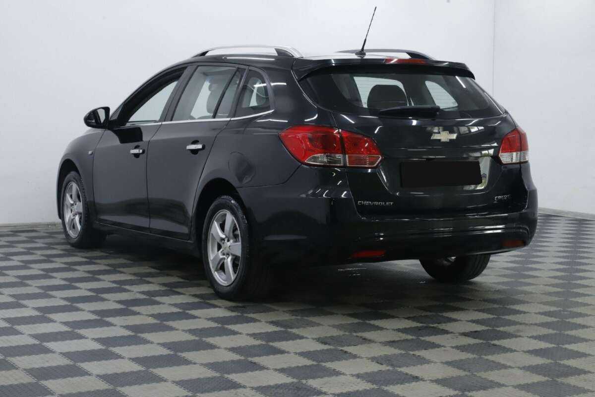 Купить Chevrolet Cruze с пробегом. Фото: #1