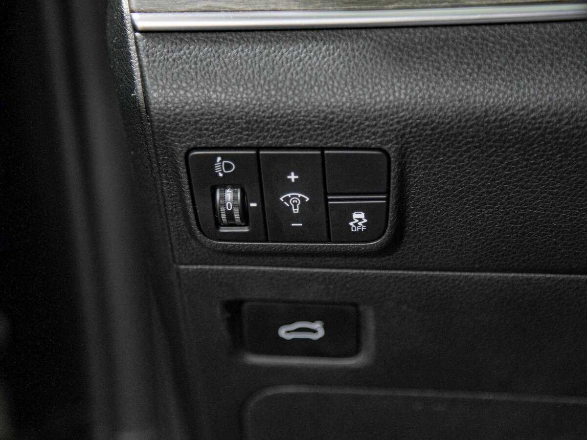 Купить Kia K5 с пробегом. Фото: #14